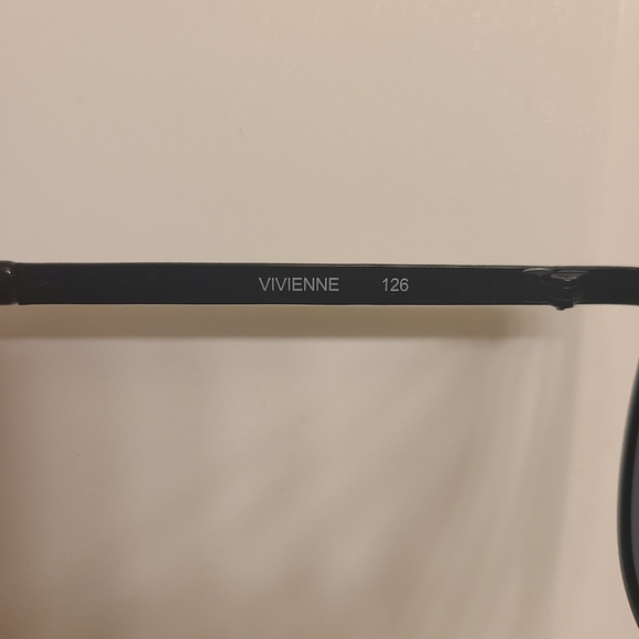 Quay Aviator Sunglasses - Picture 4 of 8